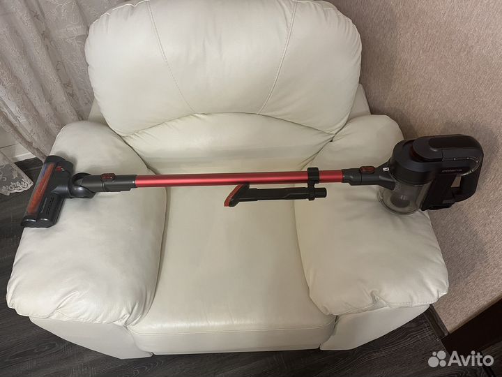 Вертикальный пылесос polaris