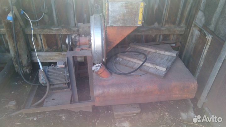 Зернодробилка