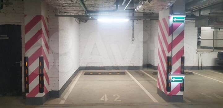 Машиноместо, 14 м²