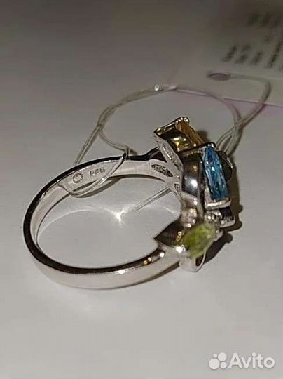 Серебряное кольцо с натуральными камнями 16,5 р