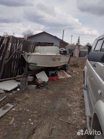 Лодка с мотором