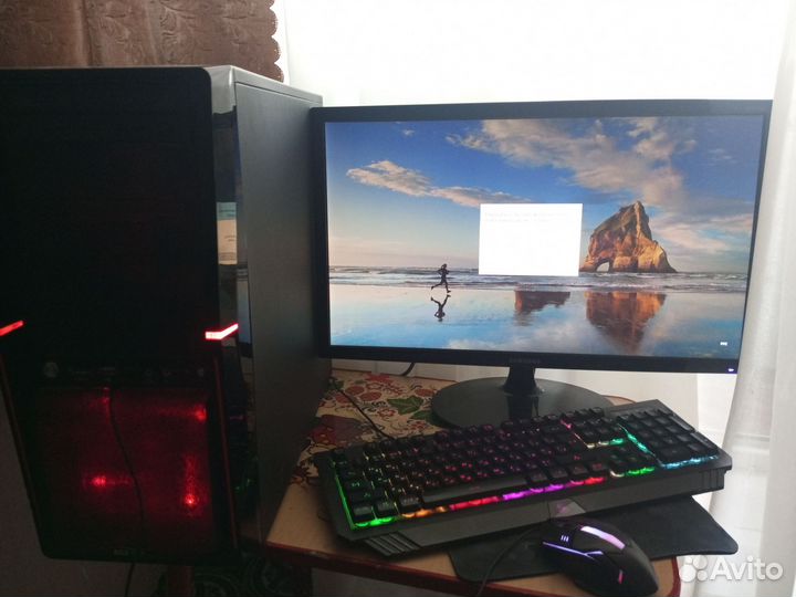 Игровой компьютер с монитором