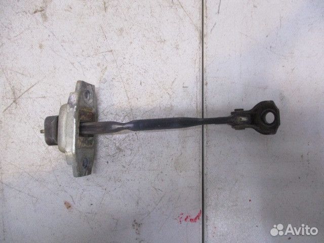 Ограничитель двери передний правый Toyota Camry V40