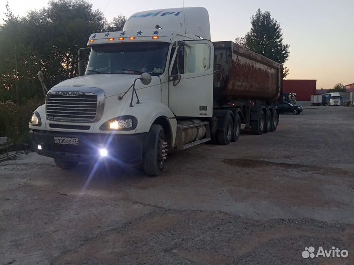 Freightliner FLC 120 с полуприцепом, 2002