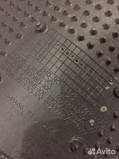 Коврик второго ряда сидений