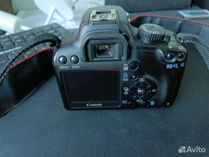 Зеркальный фотоаппарат canon 1000d