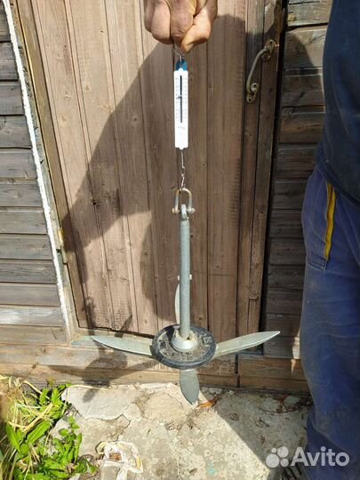 Якорь для лодки