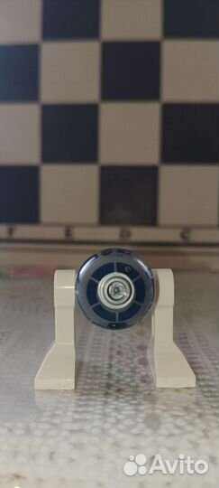 Лего оригинал R2-D2 с кривым принтом