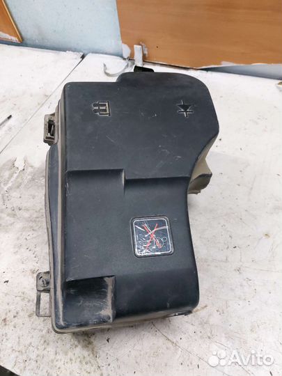 Крышка блока предохранителей Peugeot 407 Пежо 407