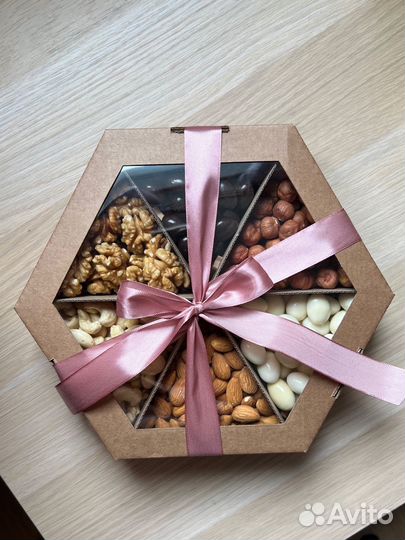 Подарочный набор орехов
