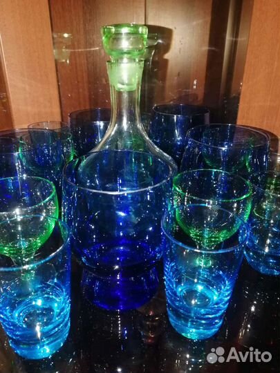 Зелёный Графин с рюмками винтаж
