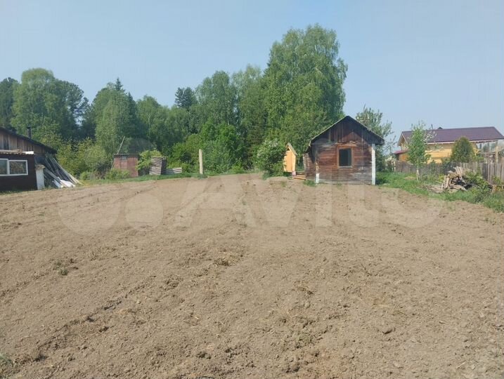 Дача 16 м² на участке 10 сот.