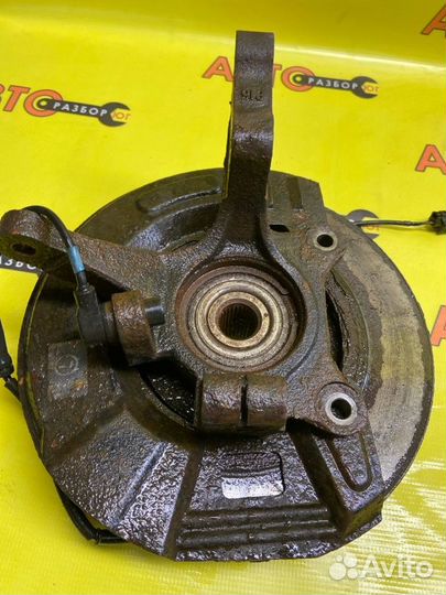 Поворотный кулак передний левый Hyundai Santa Fe