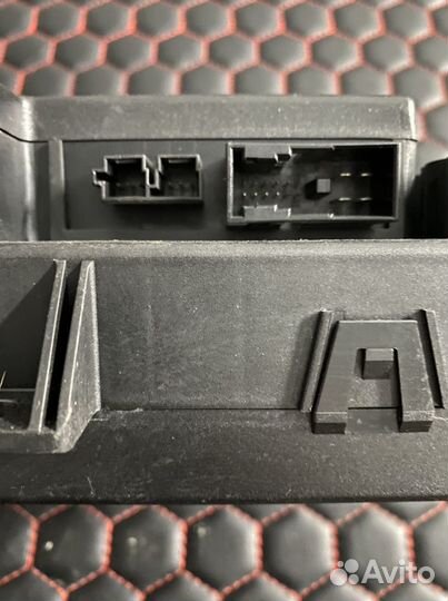 Блок управления зарядки Mercedes w221