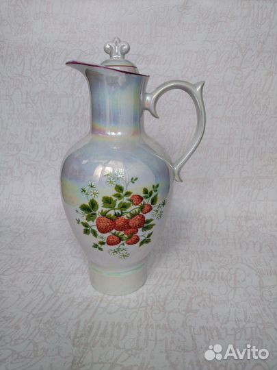 Посуда (сервиз, кружки, кувшин)