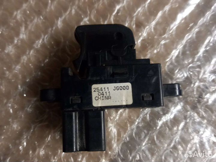 Ниссан х трейл т 31- кнопка стеклоподьемника