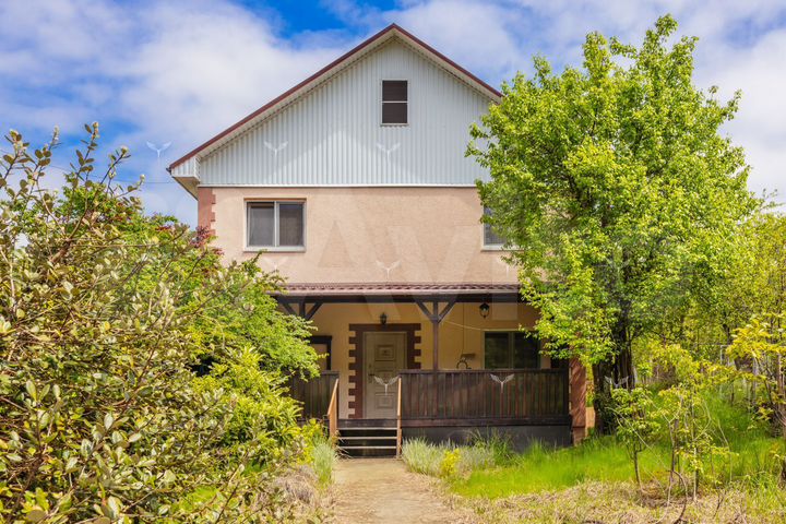 Дом 160 м² на участке 5,6 сот.