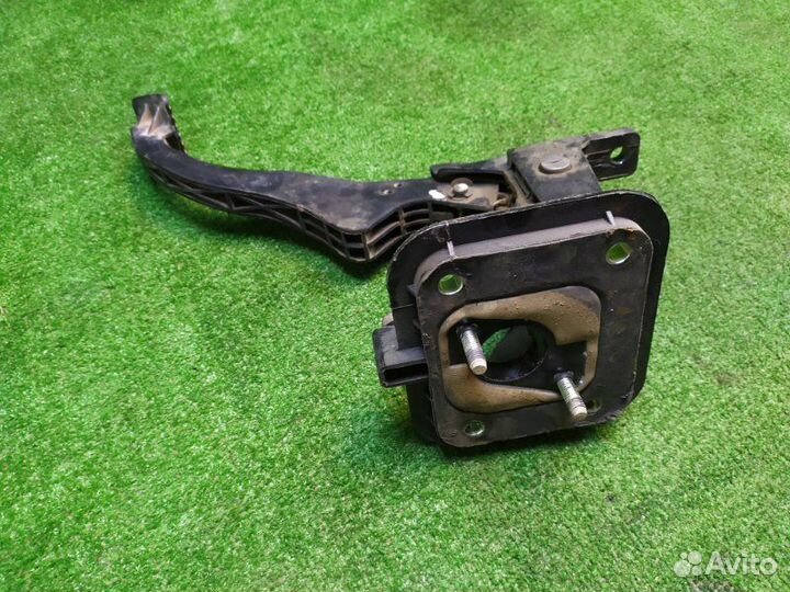 Педаль сцепления Chevrolet Lacetti J200 F14D3 2011