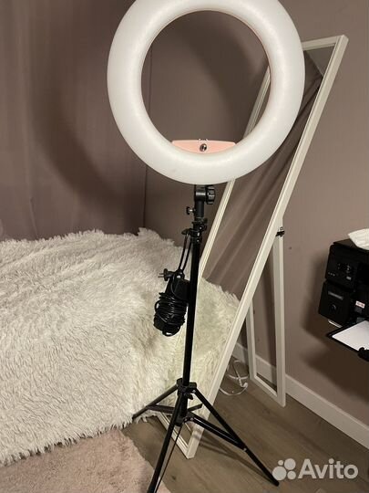 Кольцевая лампа со штативом
