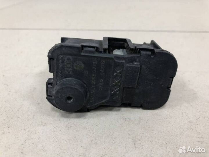 Активатор замка крышки бензобака Volkswagen Polo S