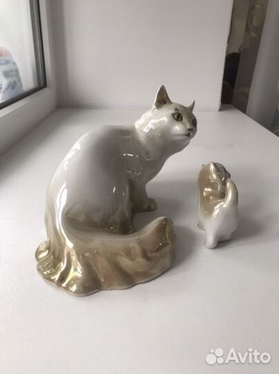 Статуэтки фарфоровые кошка и котенок офз