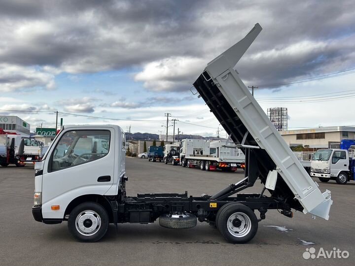 Hino 300 (Dutro), 2009