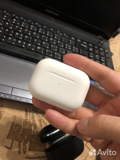 Беспроводные наушники apple airpods 1