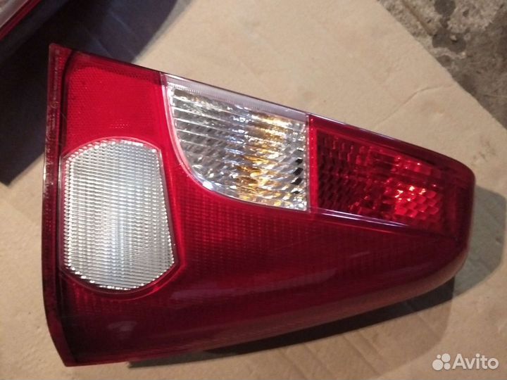 Фары передние и задние фонари Рено Логан 1