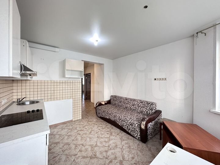 2-к. квартира, 43 м², 6/17 эт.