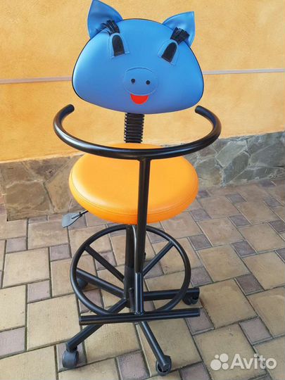 Кресло парикмахерское детское