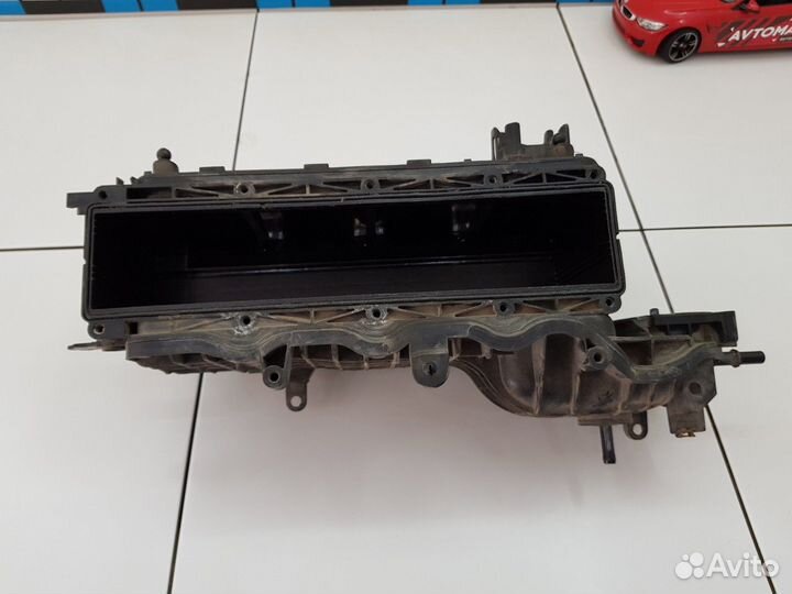 Коллектор впускной (Skoda Octavia)