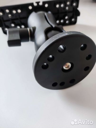 Поворотный держатель, кронштейн для эхолота