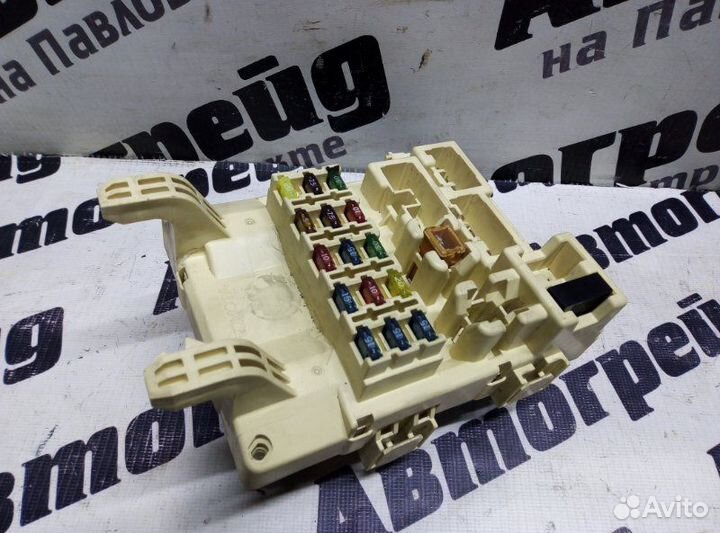 Блок предохранителей салонный Toyota Corolla