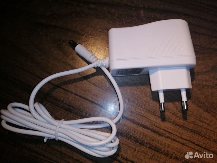 Сетевое зарядное устройство - сетевой адаптер 12V