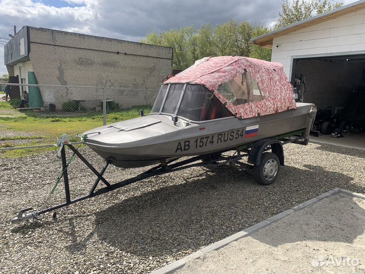 Моторная лодка