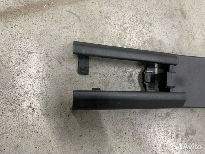 Заглушка полозьев сиденья Bmw X6 F16 N57D30A 2016