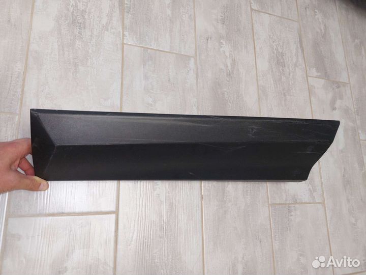 Молдинги задней двери Toyota Rav4 xa40