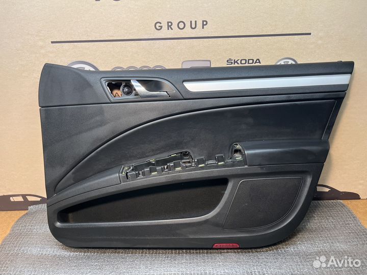 Правая передняя карта Skoda Superb 2