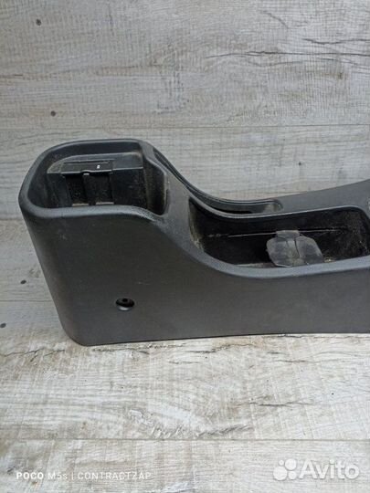 Консоль между сидений Chevrolet Cruze универсал