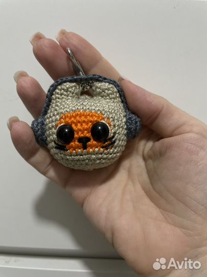 Брелок вязанный ручная работа