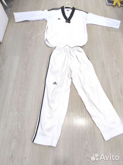 Добок для занятия тхэквондо