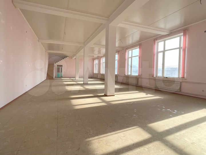 Здание, 620 м²