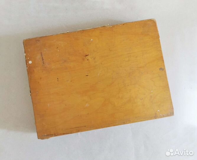 Бесплатно короб для хранения масляных красок и др