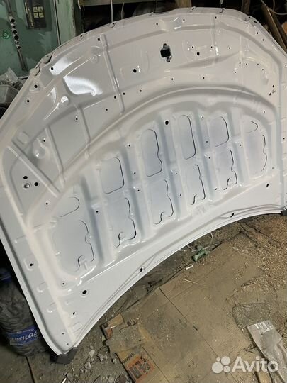 Капот на toyota camry 55