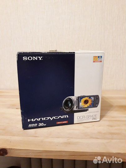 Видеокамера Sony dcr-SR42E