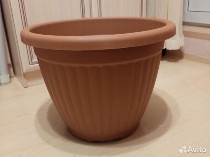 Горшок для цветов высокий