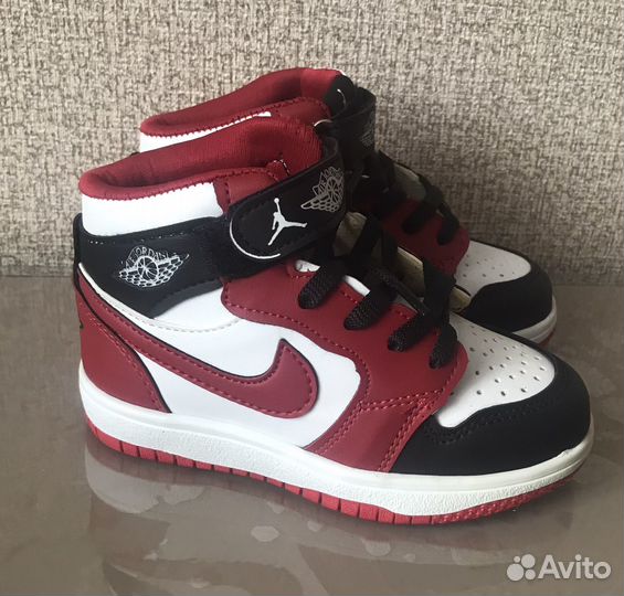 Кроссовки джордан 25 р