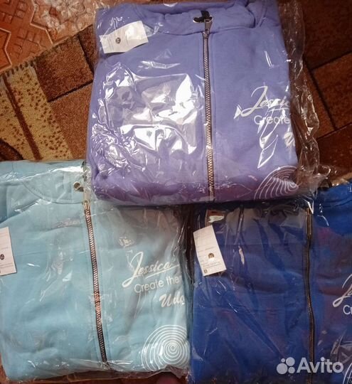 Спортивный костюм женский