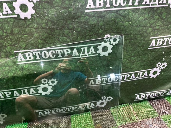 Стекло двери переднее левое Lexus Gx460 2009-2020