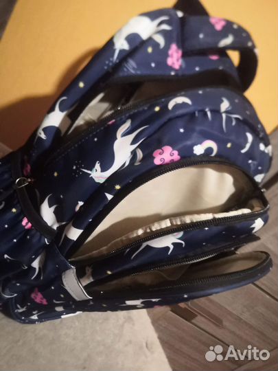 Рюкзак школьный состояние отомчное